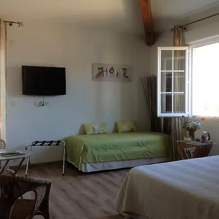 Bed & Breakfast D'hotes La Colombiere Colombiers (Herault)